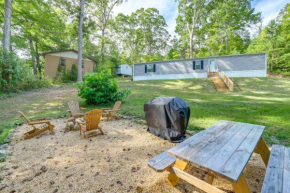 Pet-Friendly Home about 5 Mi to Blue Ridge Parkway!